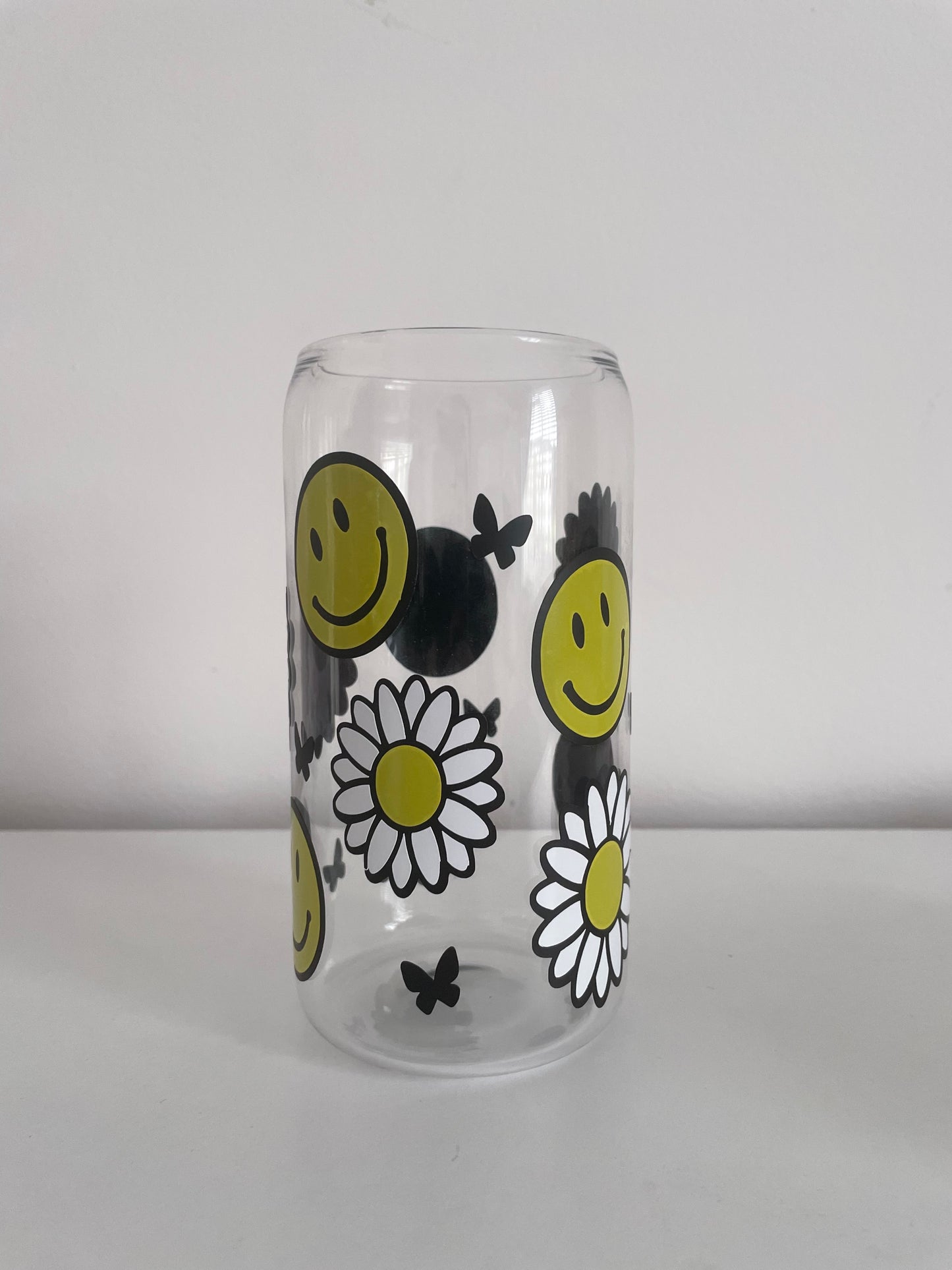 Daisy and Smiles - 16oz Glass Cup with Bamboo lid and glass straw