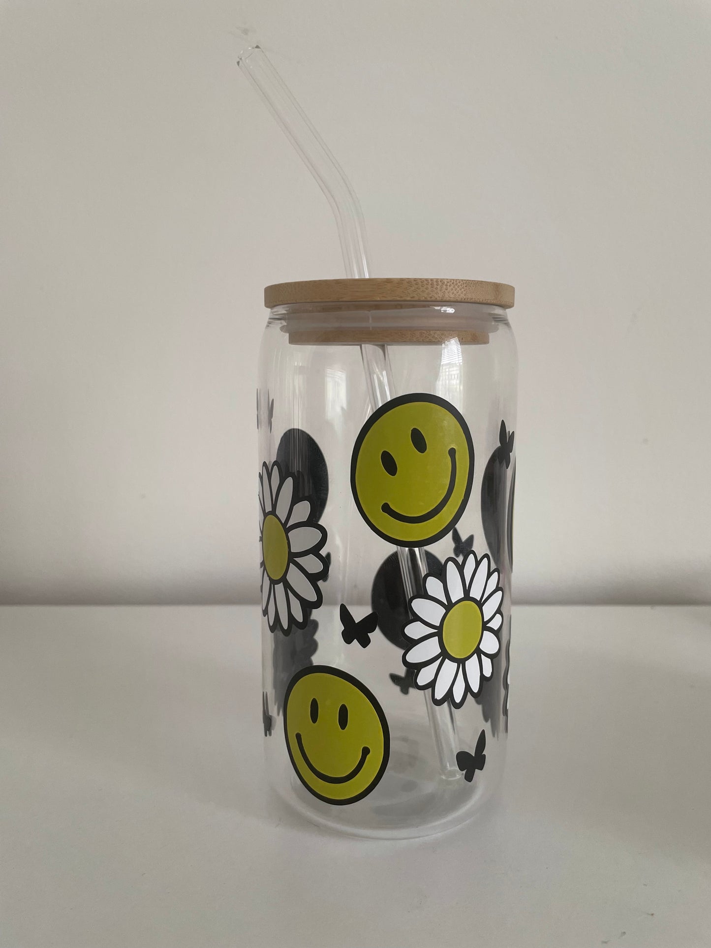 Daisy and Smiles - 16oz Glass Cup with Bamboo lid and glass straw