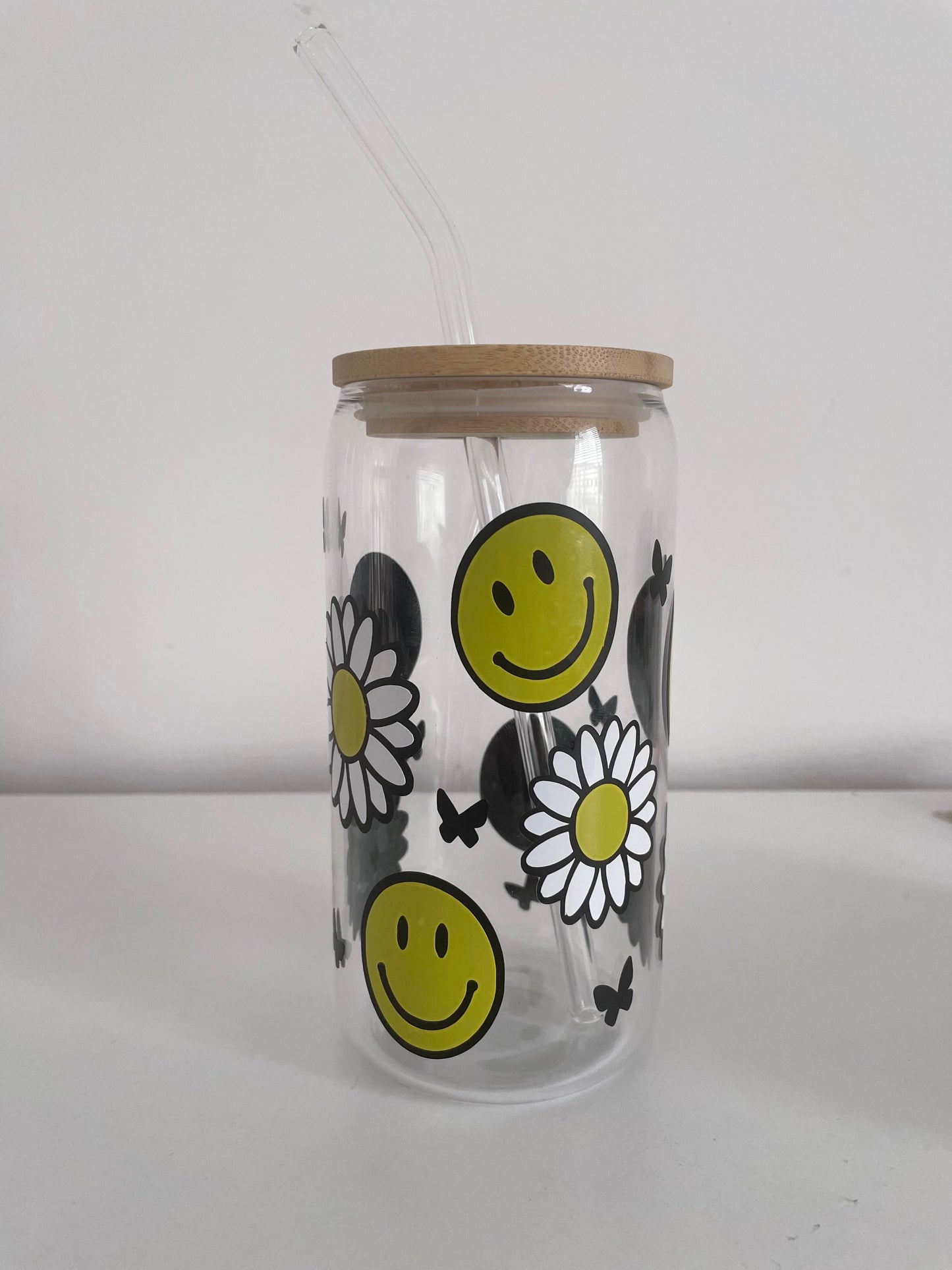 Daisy and Smiles - 16oz Glass Cup with Bamboo lid and glass straw